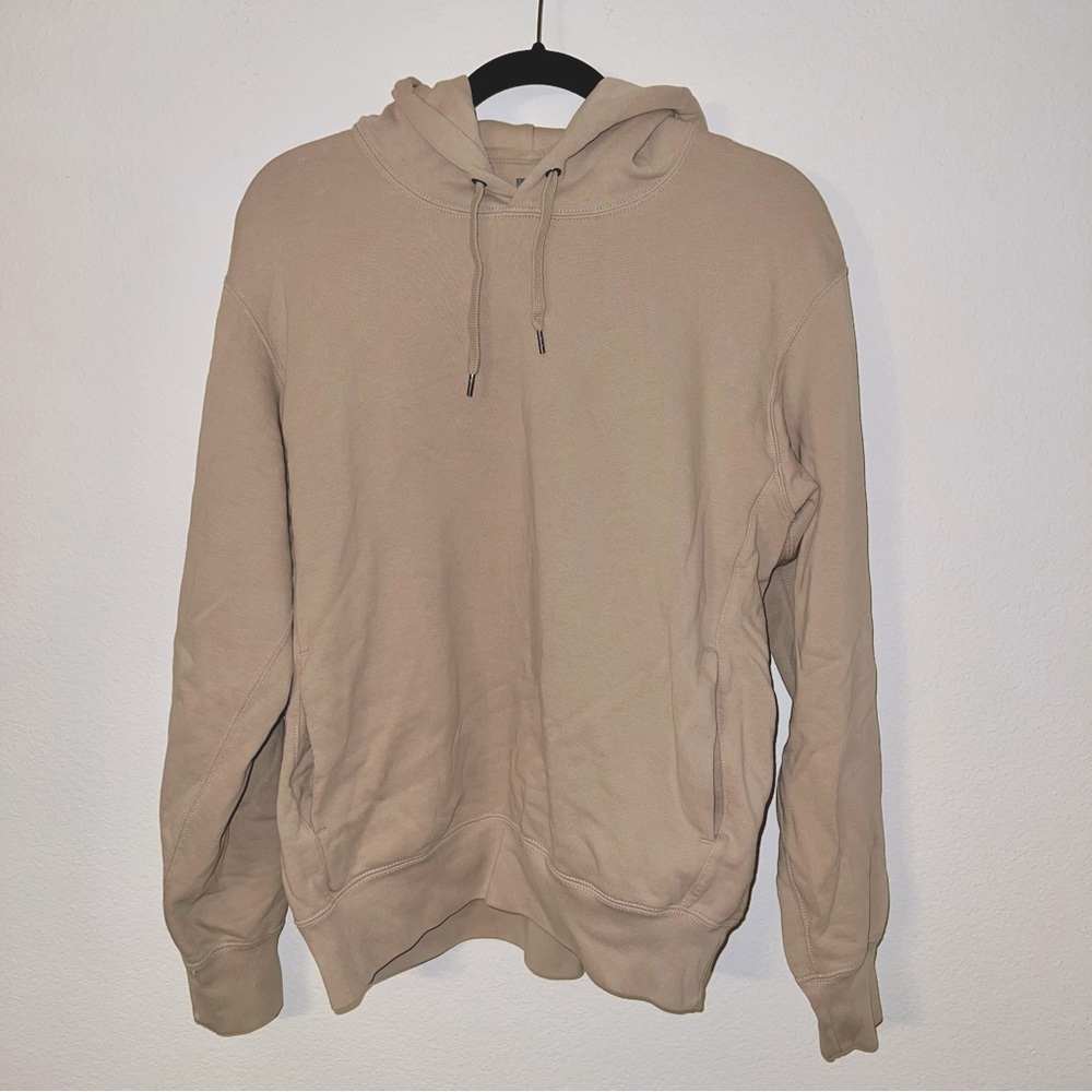 UNIQLO MEN’S HOODIE